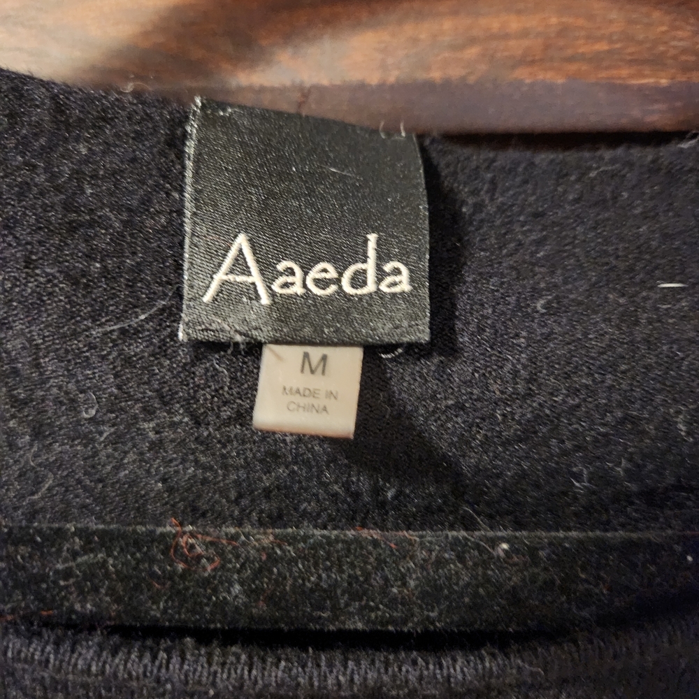 Aaeda Black Sweater - Picture 2 of 3